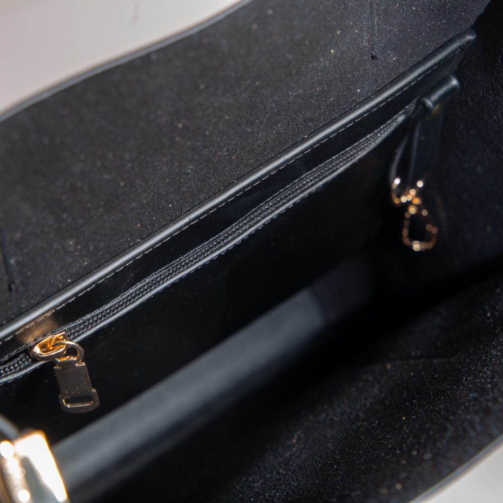 Timbrata Singolare Black detail 6