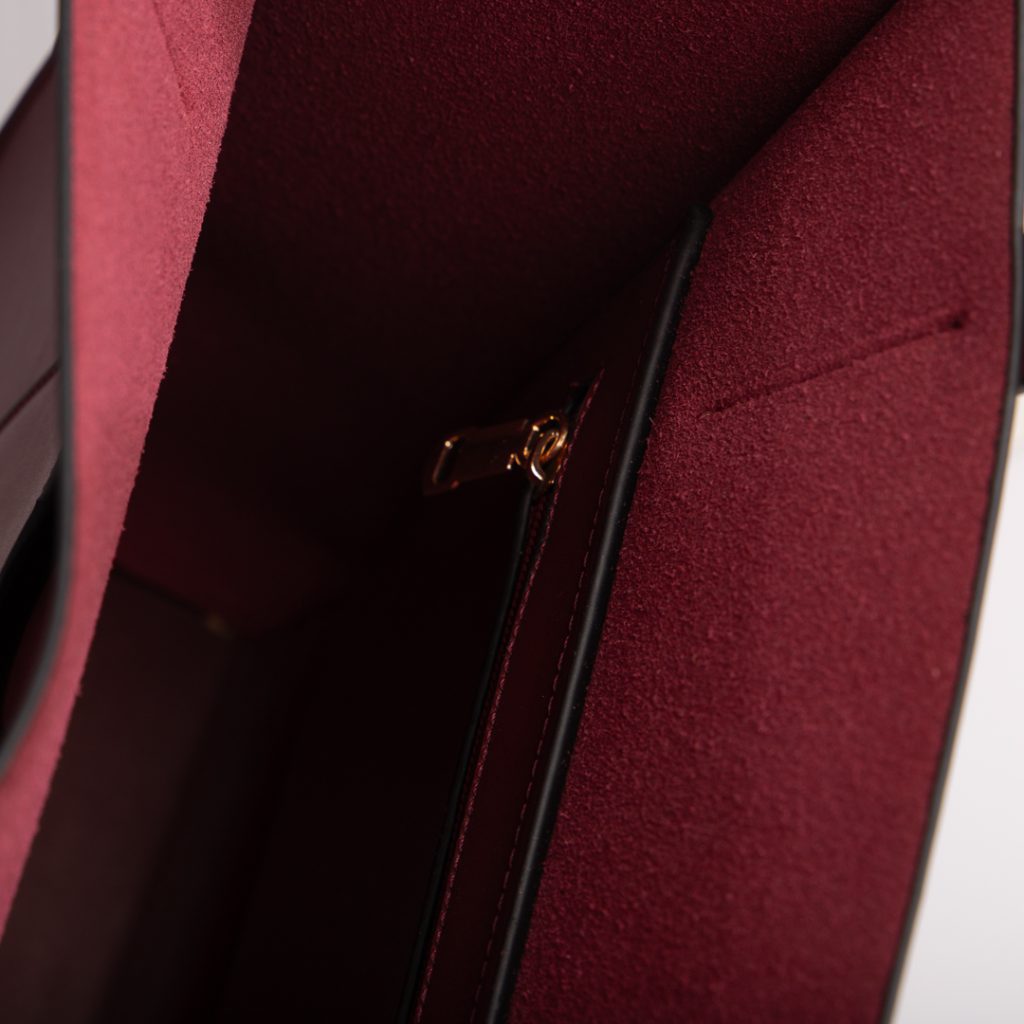 Timbrata Singolare Burgundy detail 5