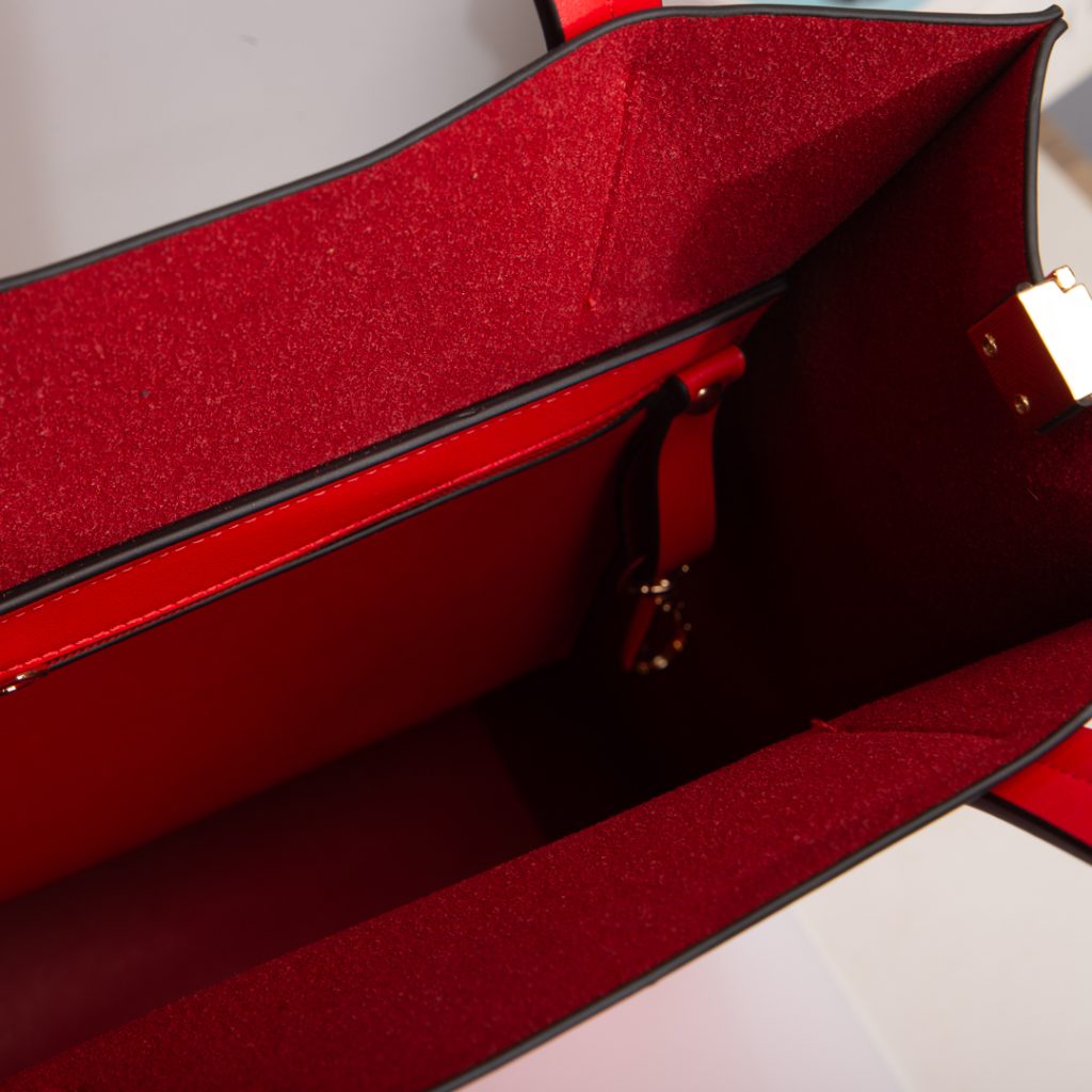 Timbrata Singolare Red detail 6